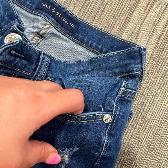 Rock & Republic Berlin Straight Jeans Pockets Distressed Denim Dark Wash Size 2 - Picture 3 of 12